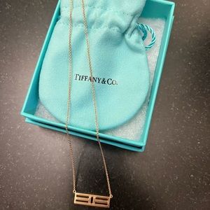 Tiffany T 18k rose gold horizontal bar necklace